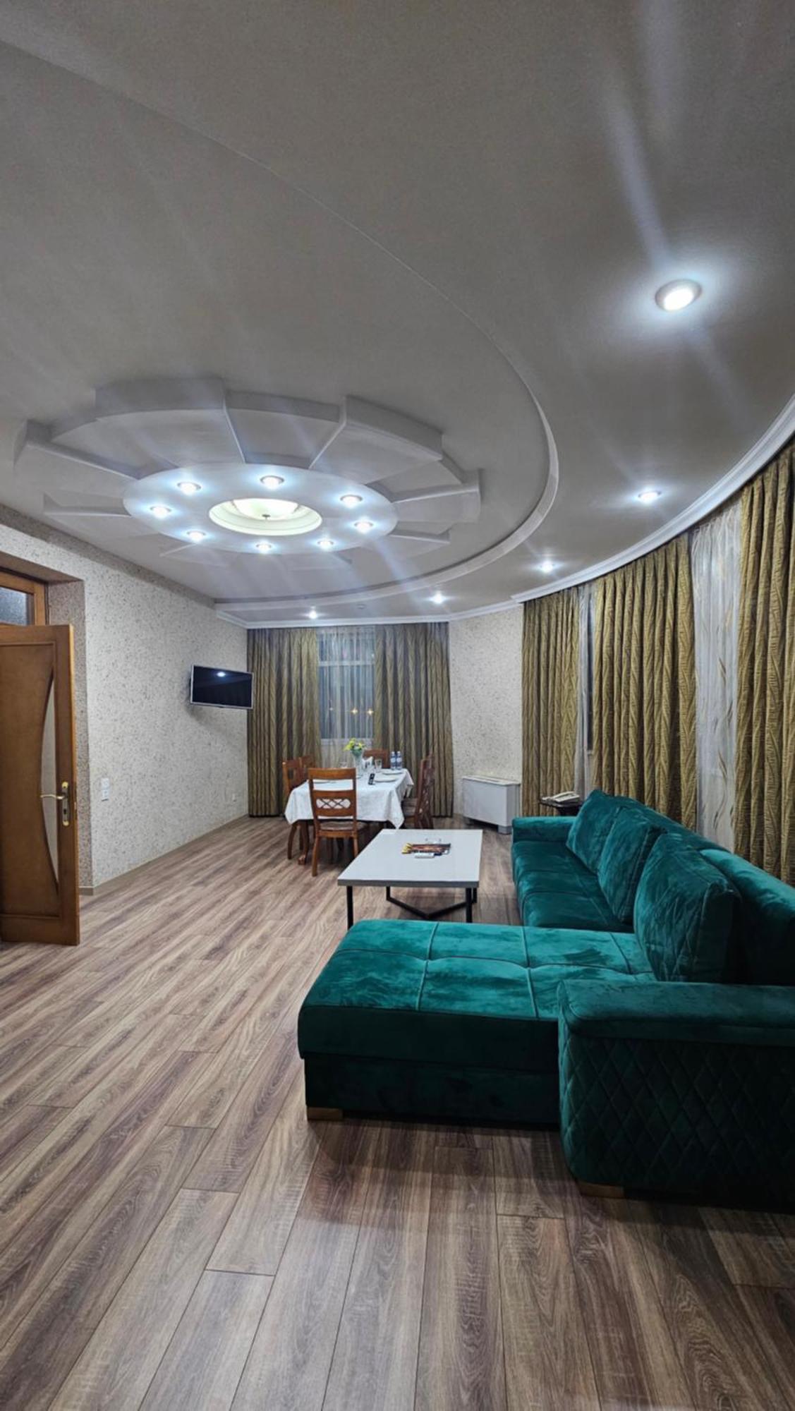 Panorama Villa Lux Hotel Bakoe Buitenkant foto