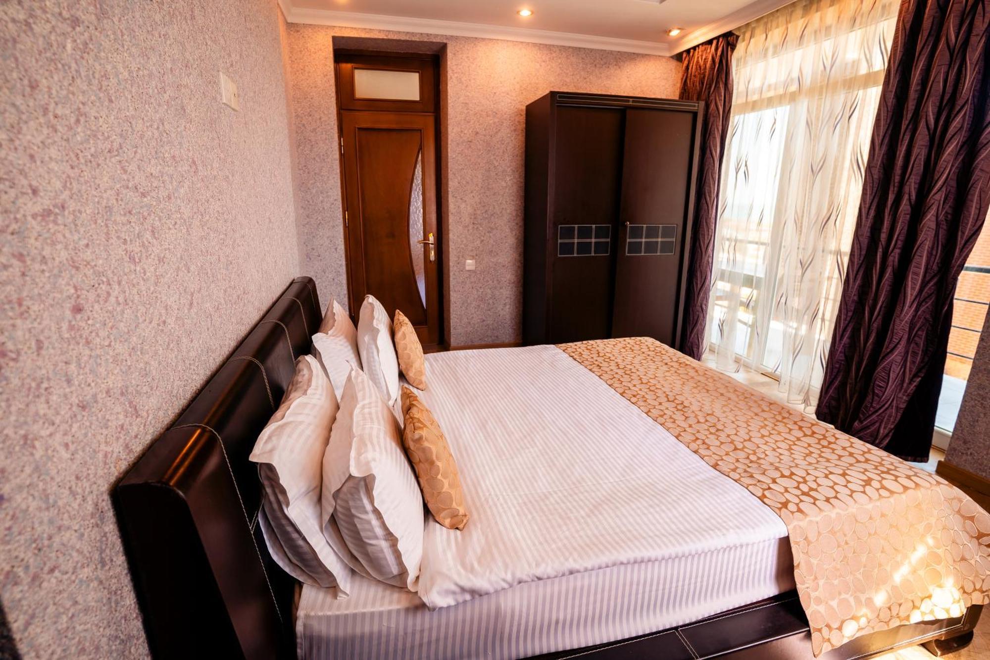 Panorama Villa Lux Hotel Bakoe Buitenkant foto
